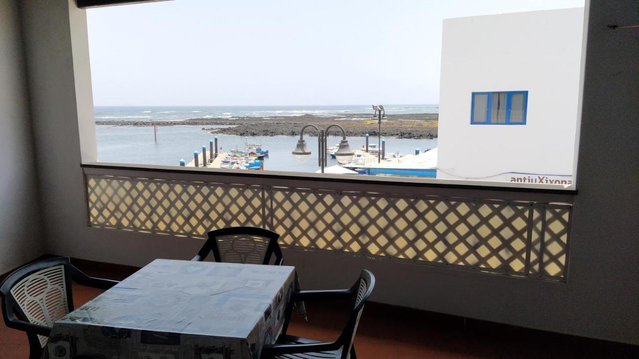 Orzola Frente Al Mar Apartment Екстериор снимка