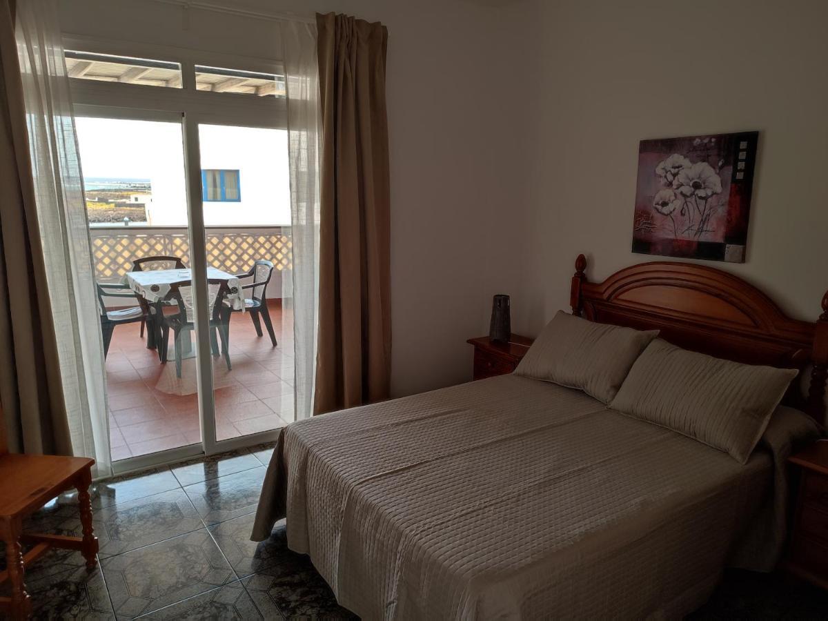 Orzola Frente Al Mar Apartment Екстериор снимка