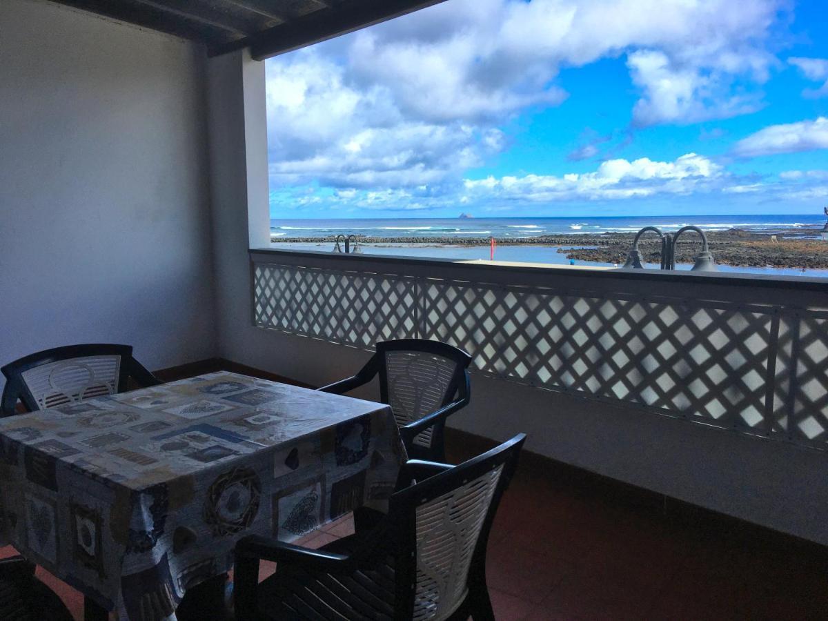 Orzola Frente Al Mar Apartment Екстериор снимка