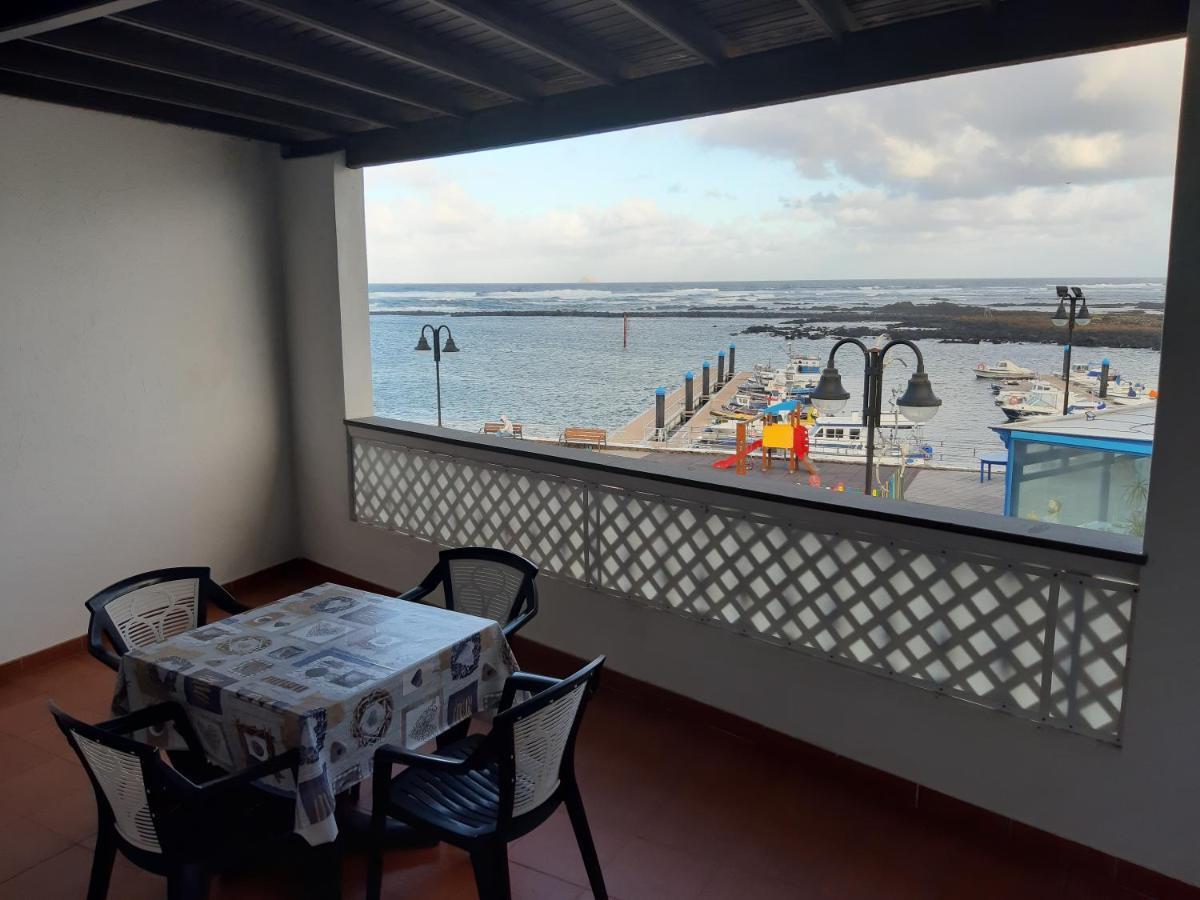 Orzola Frente Al Mar Apartment Екстериор снимка